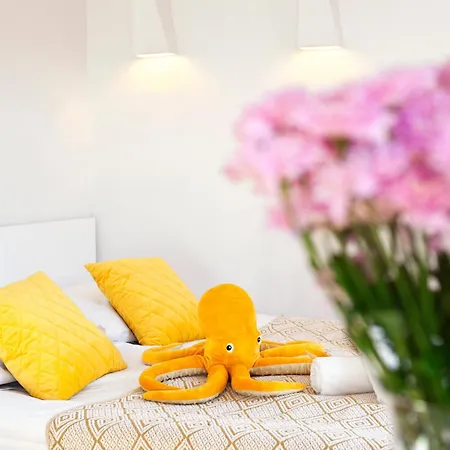 Marine With Balcony And Parking By Tyzenhauz Apartament