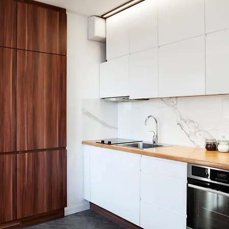 Appartement Marine With Balcony And Parking By Tyzenhauz