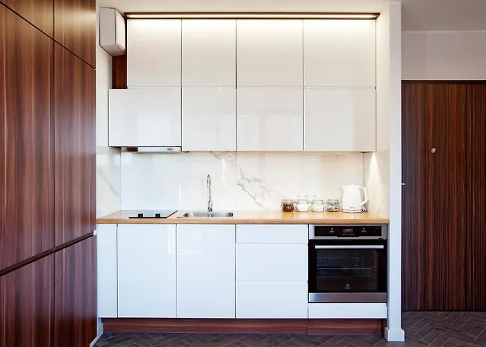 Marine With Balcony And Parking By Tyzenhauz شقة