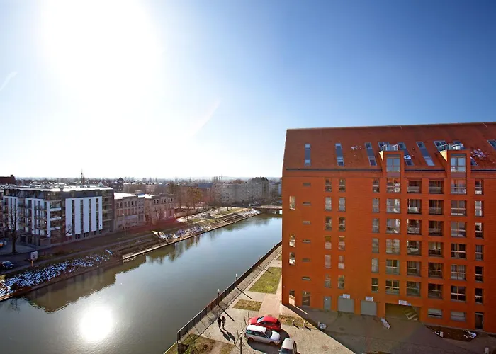 Marine With Balcony And Parking By Tyzenhauz شقة *