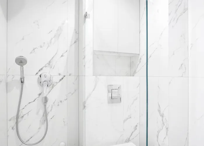 Marine With Balcony And Parking By Tyzenhauz * غدانسك